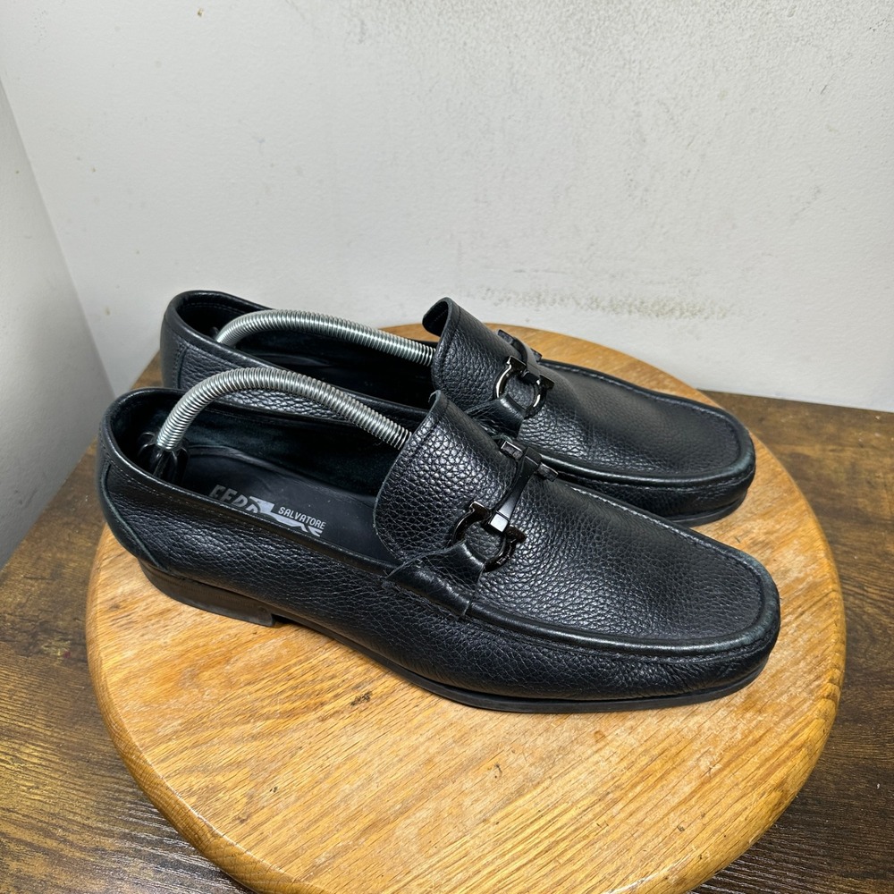 Salvatore Ferragamo Mens Black Pebble Grain Leather Gancini Loafers 10 EE